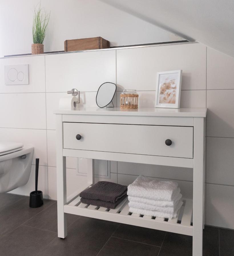 Fuldaliebe - Stadtnahe Moderne Ferienwohnung In Fulda Esterno foto